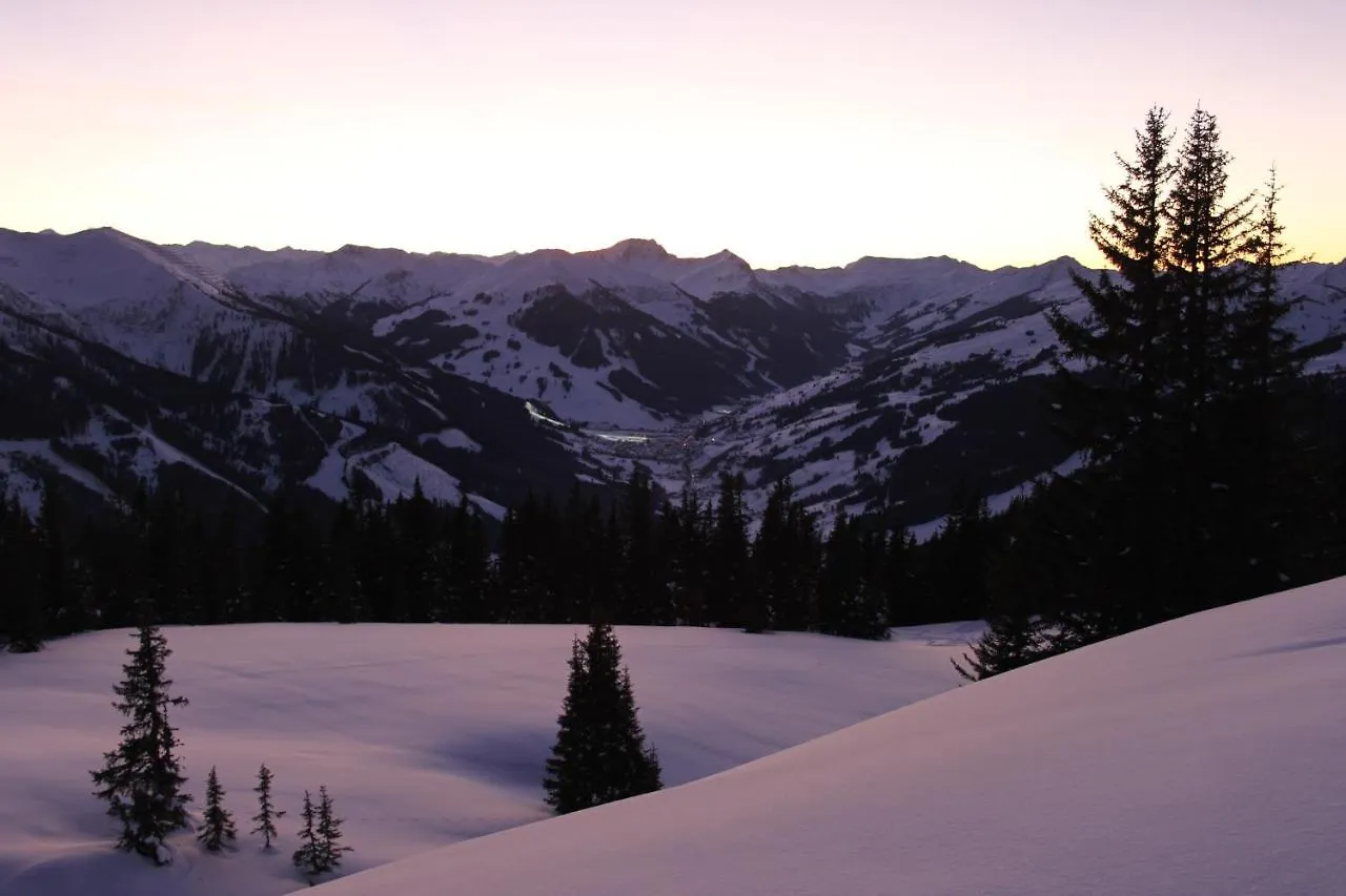 Konukevi Pension Aberger Saalbach-Hinterglemm